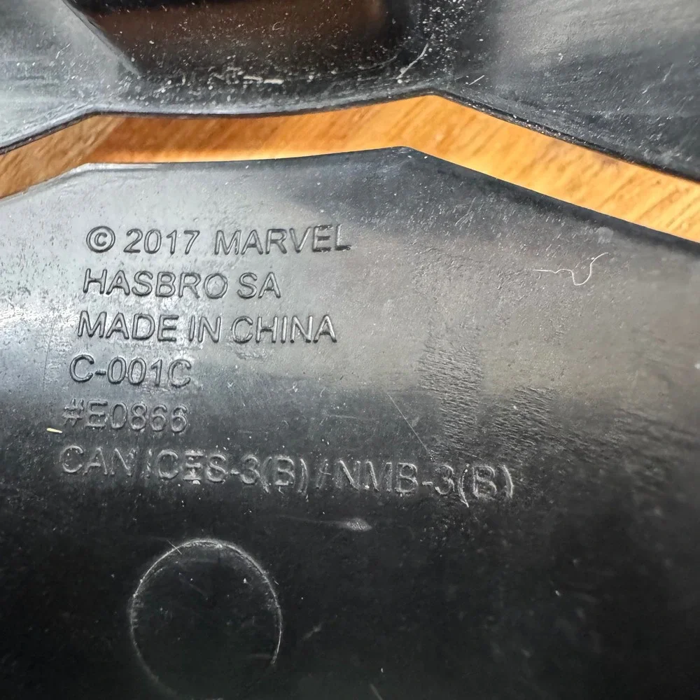 Marvel Black Panther Vibranium Power FX Mask Pulsating Light‎ Effects Hasbro